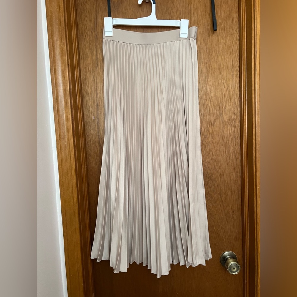 Cream H&M maxi skirt, size M